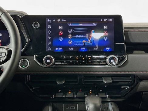 Used 2023 Chevrolet Colorado Z71 w/ Z71 Convenience Package 2 image 24