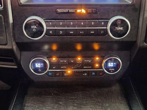 Used 2021 Ford Expedition Limited image 19