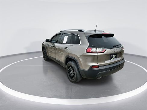 Used 2019 Jeep Cherokee Latitude w/ Popular Appearance Group image 6