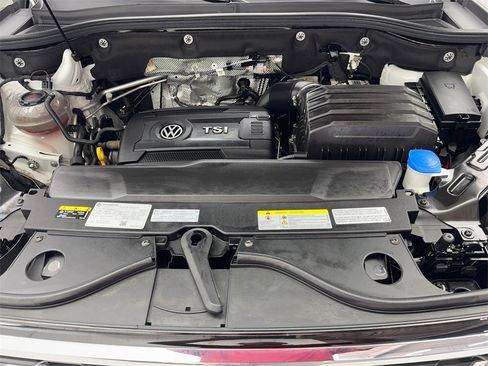 Used 2022 Volkswagen Atlas Cross Sport SE w/ Panoramic Sunroof Package image 68