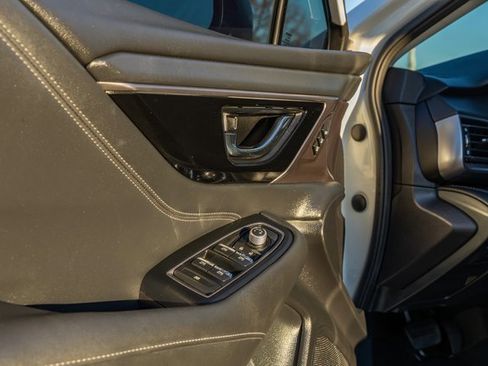 Used 2023 Subaru Outback Limited image 15