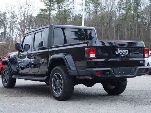 Used 2023 Jeep Gladiator Overland w/ Popular Equipment Package image 3