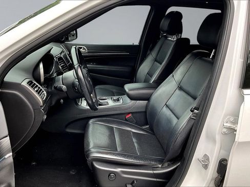 Used 2019 Jeep Grand Cherokee Limited w/ Luxury Group II AWD/4WD image 23