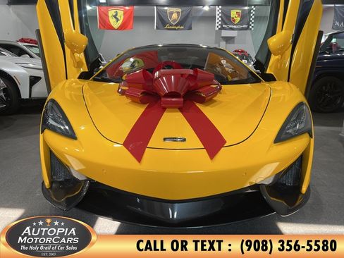 Used 2017 McLaren 570S RWD image 9