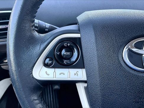 Used 2017 Toyota Prius Prime Advanced FWD image 23