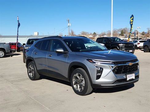 New 2026 Chevrolet Trax LT w/ Driver Confidence Package image 1