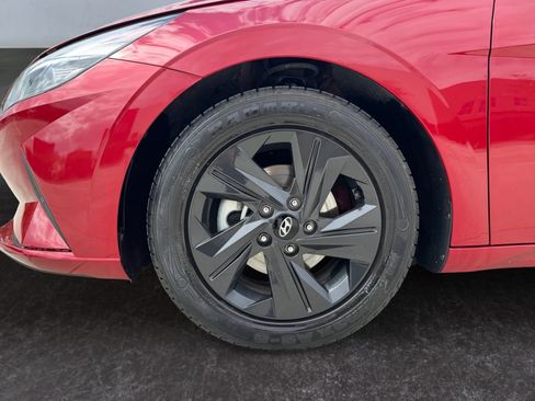 Used 2023 Hyundai Elantra SEL w/ Cargo Package image 9