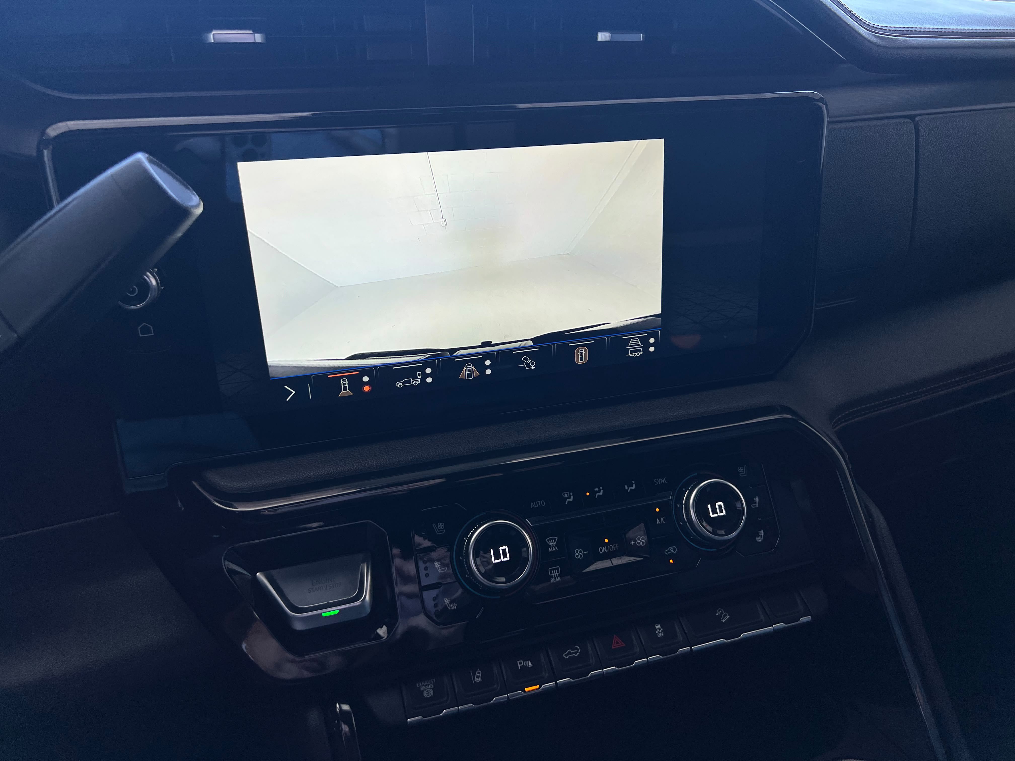 Used 2024 GMC Sierra 2500 AT4 w/ Max Trailering Package AWD/4WD image 24