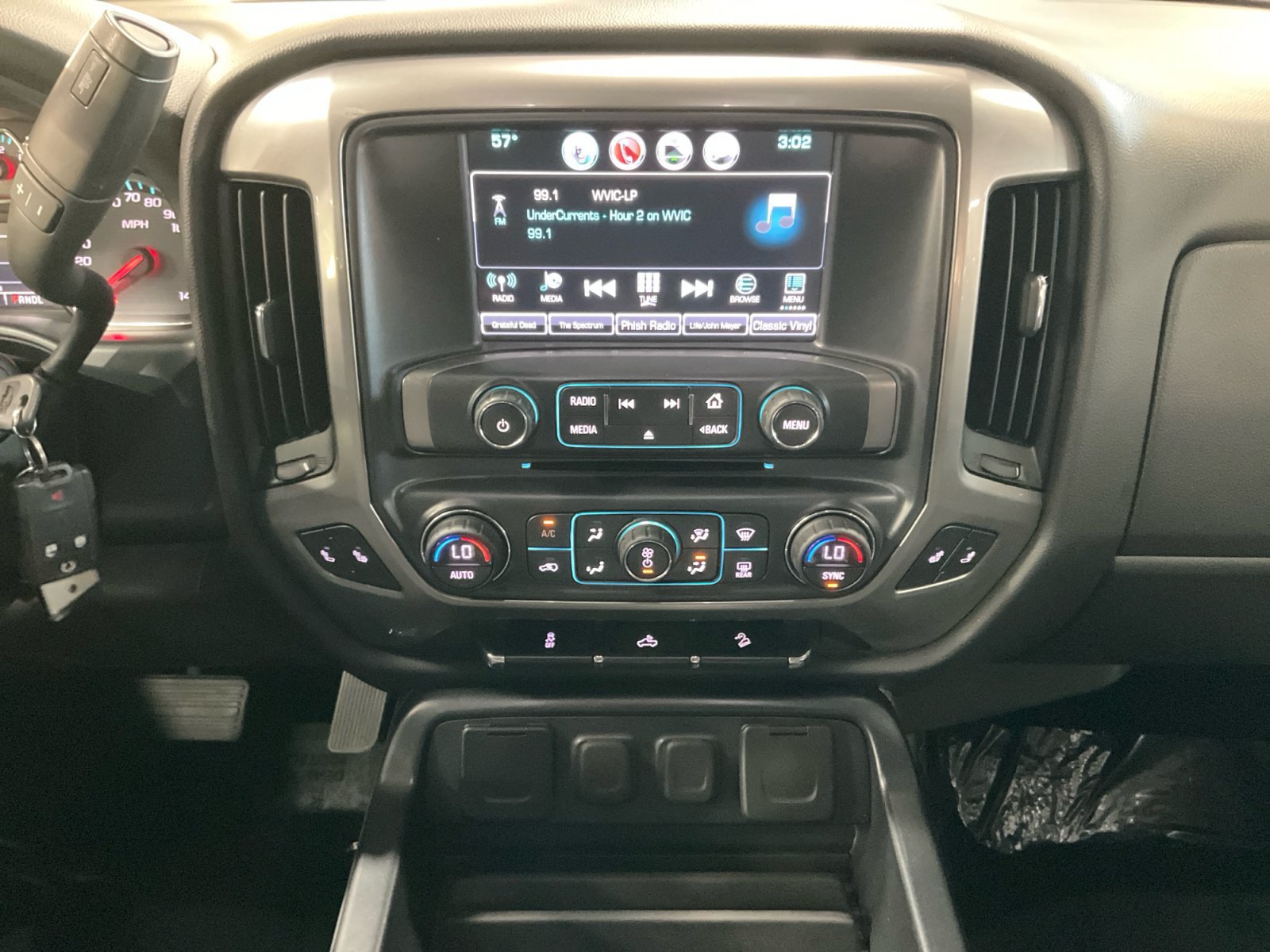 Used 2017 Chevrolet Silverado 1500 LT w/ All Star Edition AWD/4WD image 12