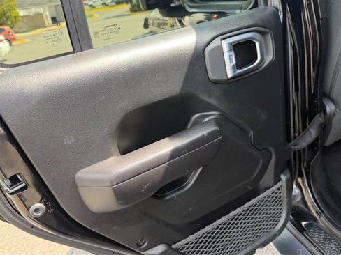 Used 2021 Jeep Gladiator Sport AWD/4WD image 16