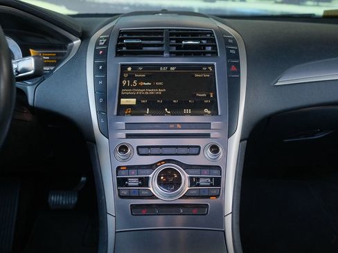 Used 2017 Lincoln MKZ Select image 20