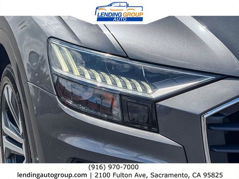 Used 2019 Audi Q8 Prestige w/ Adaptive Chassis Package AWD/4WD image 7