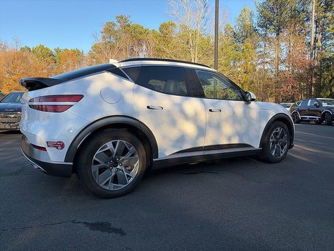 Used 2025 Genesis GV60 RWD image 4