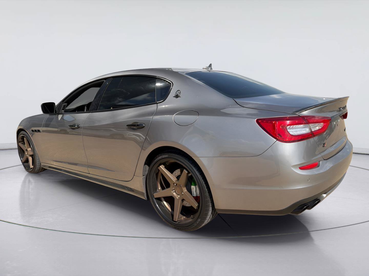 Used 2015 Maserati Quattroporte S Q4 AWD/4WD image 7