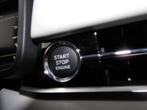 New 2026 Mitsubishi Outlander SEL image 26