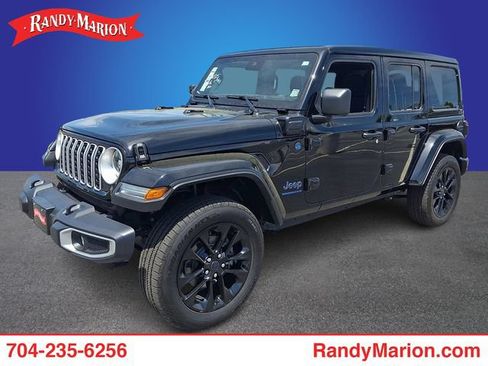 Used 2025 Jeep Wrangler Unlimited Sahara w/ Safety Group AWD/4WD image 1