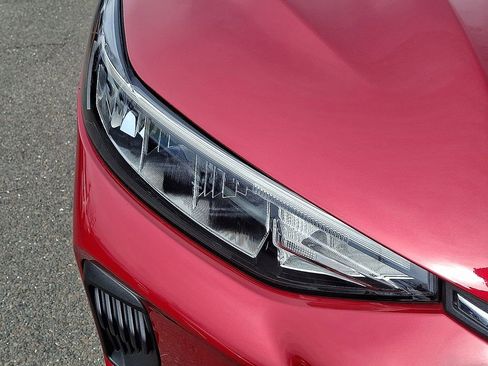 Used 2025 Ford Escape ST-Line w/ Cold Weather Package image 10