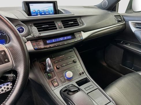 Used 2012 Lexus CT 200h image 26