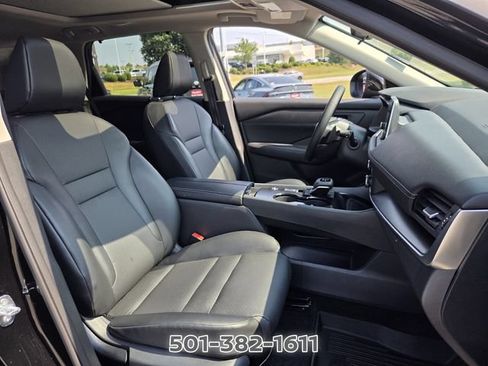 Certified 2025 Nissan Rogue SV w/ SV Premium Package FWD image 18