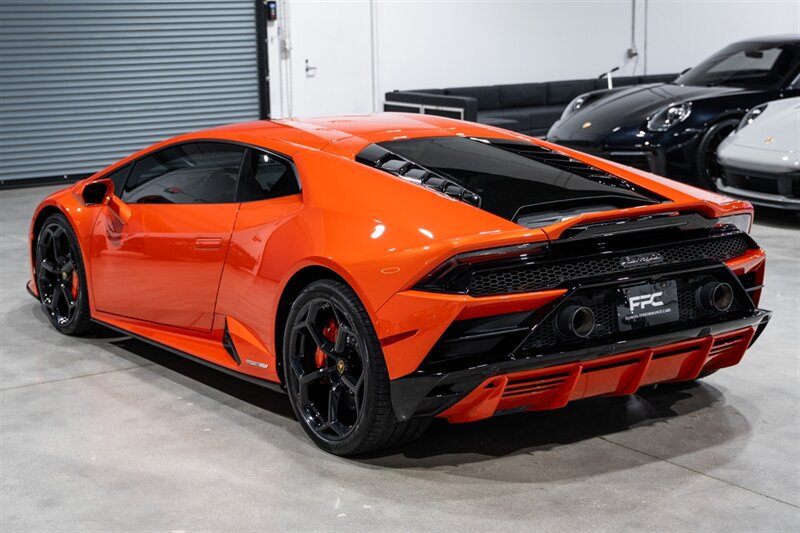 Used 2020 Lamborghini Huracan EVO AWD/4WD image 4