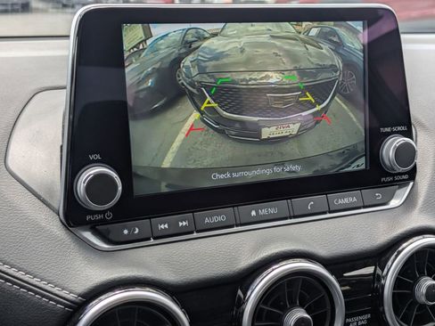 Used 2025 Nissan Sentra SV image 17