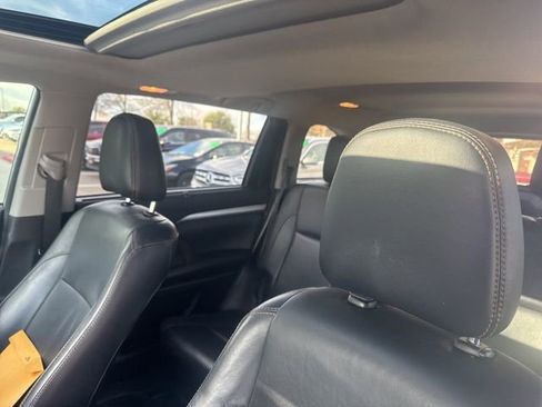 Used 2018 Toyota Highlander XLE image 13