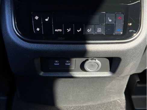 Certified 2025 Nissan Armada PRO-4X w/ Pro-4X Premium Package AWD/4WD image 10