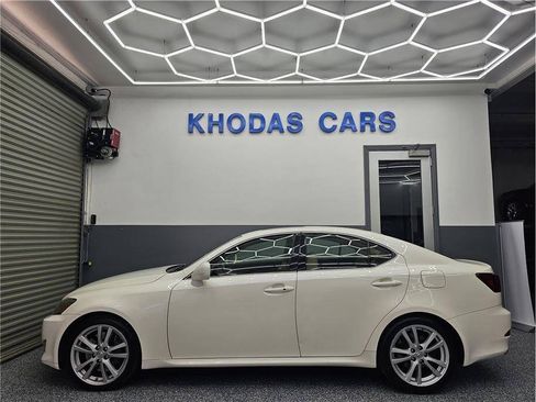 Used 2006 Lexus IS 350 RWD image 1