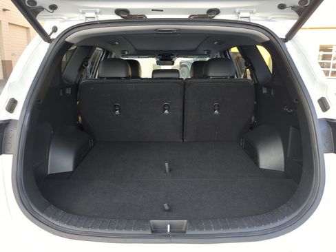 Used 2023 Hyundai Santa Fe SEL Premium image 32