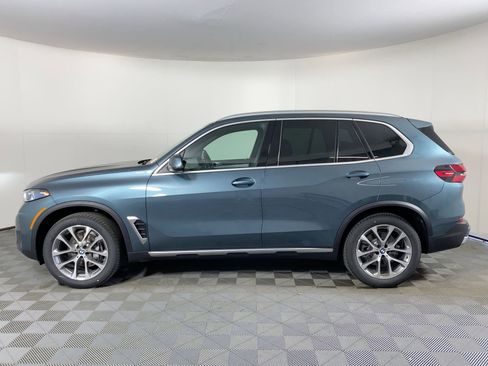 Used 2026 BMW X5 sDrive40i w/ Premium Package RWD image 2