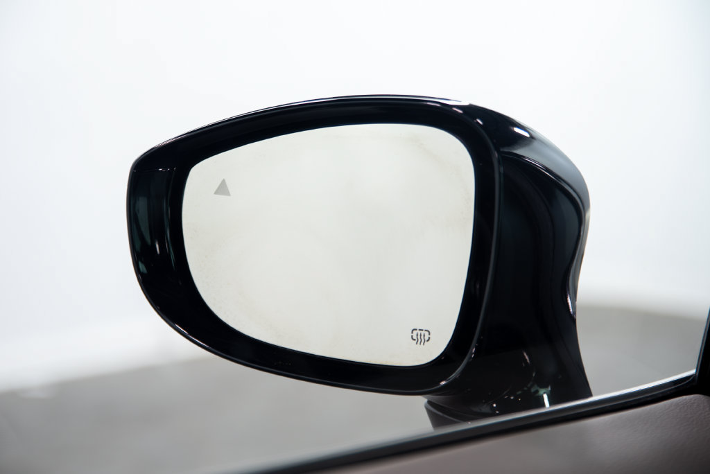 Used 2024 Chrysler Pacifica Limited FWD image 32
