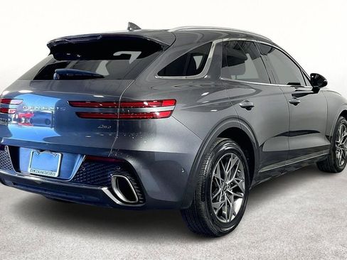 Used 2022 Genesis GV70 2.5T w/ Advanced Package image 2