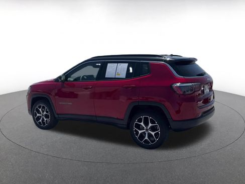 Used 2025 Jeep Compass Limited AWD/4WD image 10