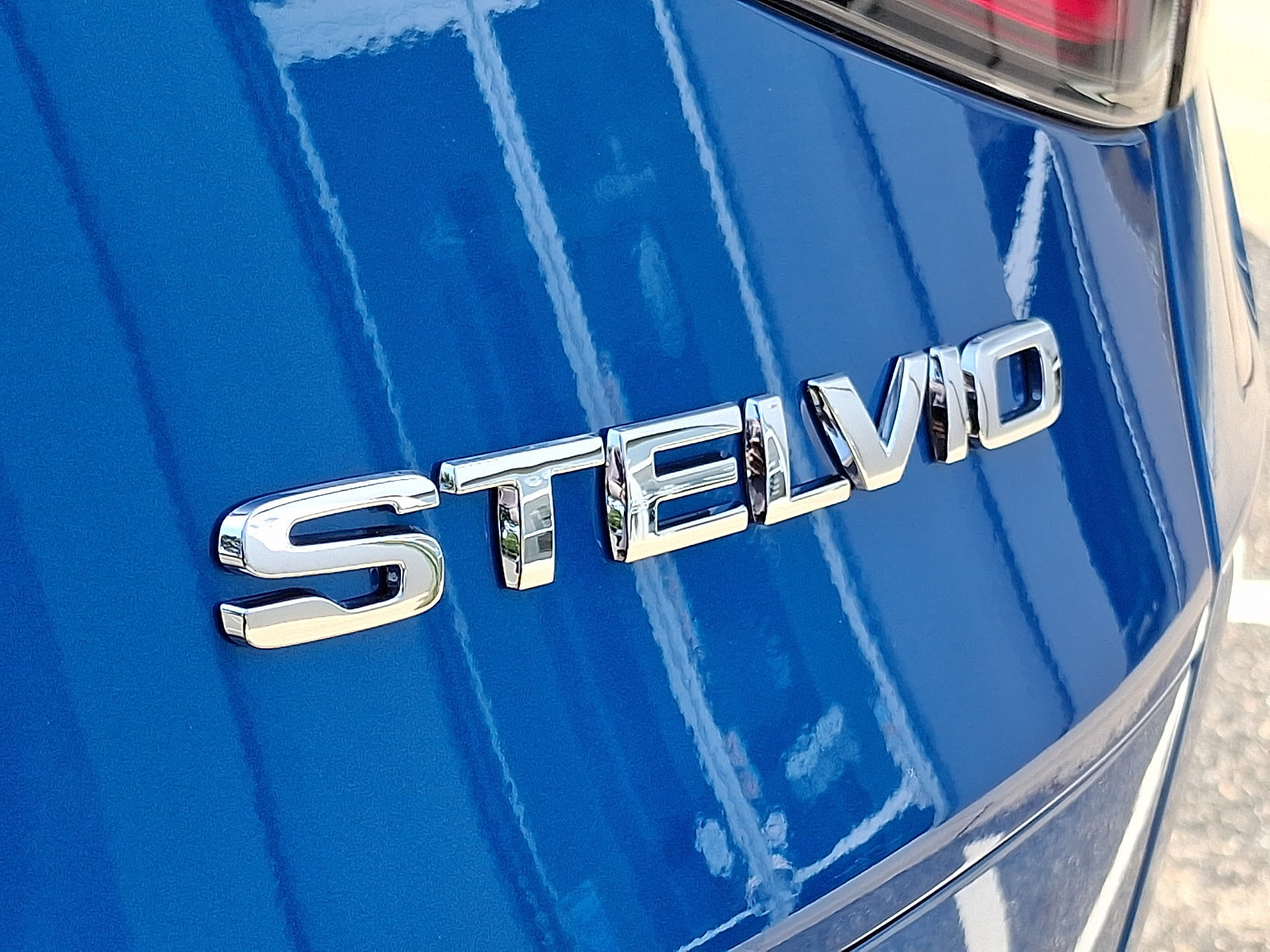 New 2026 Alfa Romeo Stelvio Sprint AWD/4WD image 15