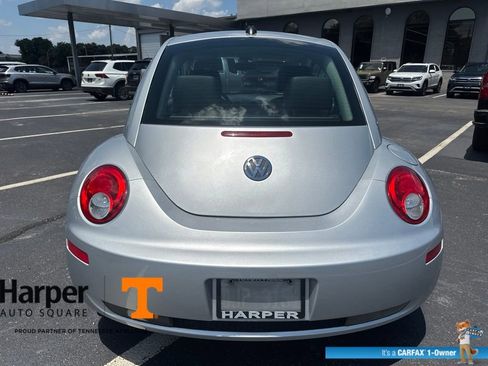 Used 2006 Volkswagen Beetle TDI Coupe w/ Package 1 FWD image 4
