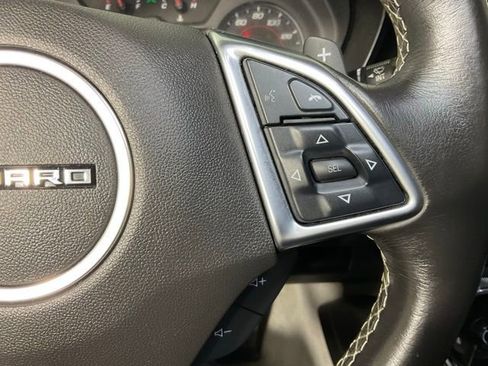 Used 2020 Chevrolet Camaro LT image 22
