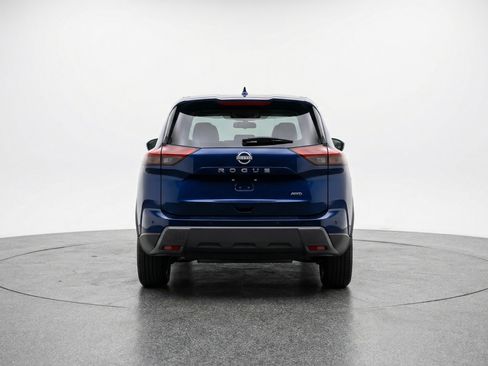 Used 2025 Nissan Rogue SV image 7