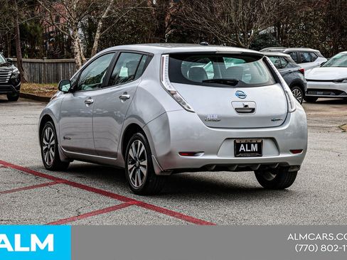 Used 2015 Nissan Leaf SL w/ Premium Package image 9