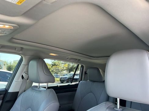 Used 2022 Toyota Highlander Platinum image 22