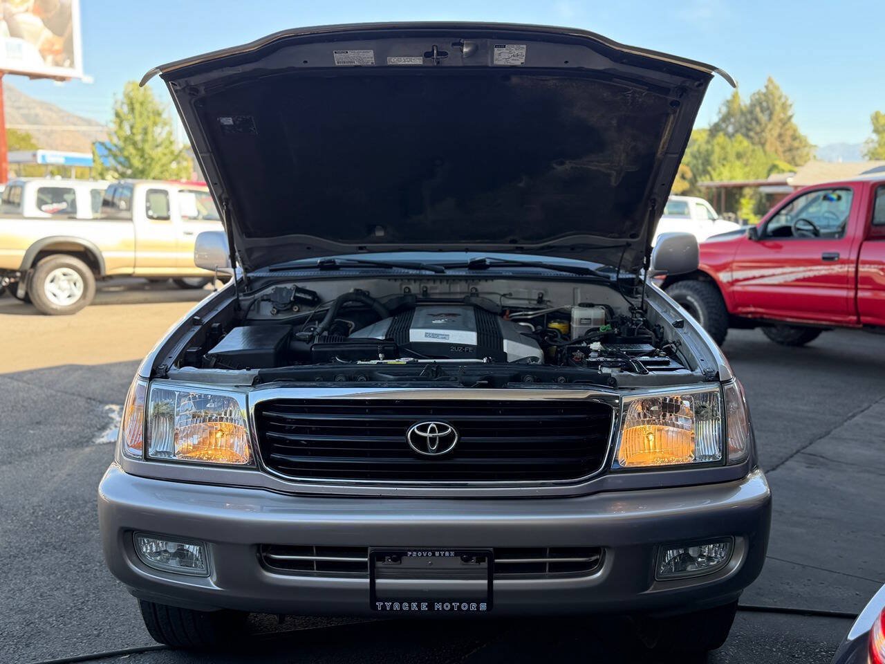 Used 1999 Toyota Land Cruiser w/ Leather Trim Pkg AWD/4WD image 89