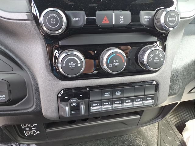 New 2027 RAM 3500 Tradesman AWD/4WD image 22