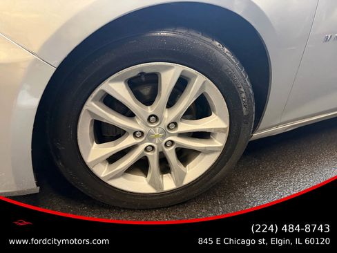 Used 2018 Chevrolet Malibu LT image 34