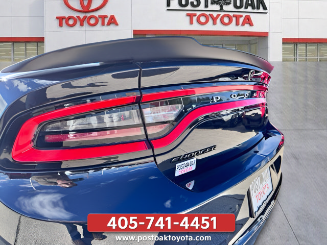 Used 2019 Dodge Charger SXT w/ Blacktop Package RWD image 33