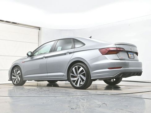 Used 2019 Volkswagen Jetta GLI image 31