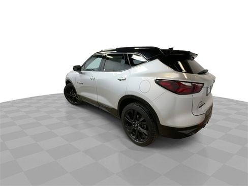 Certified 2022 Chevrolet Blazer RS w/ Enhanced Convenience Package image 6