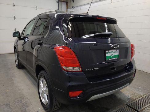 Used 2022 Chevrolet Trax LT w/ LT Convenience Package AWD/4WD image 5