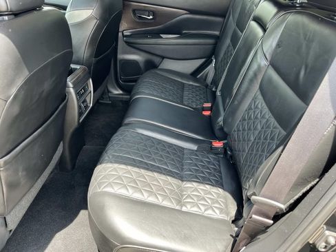 Used 2019 Nissan Murano Platinum w/ Cargo Package FWD image 10