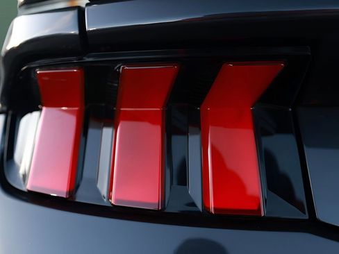 Used 2024 Ford Mustang GT Premium image 18