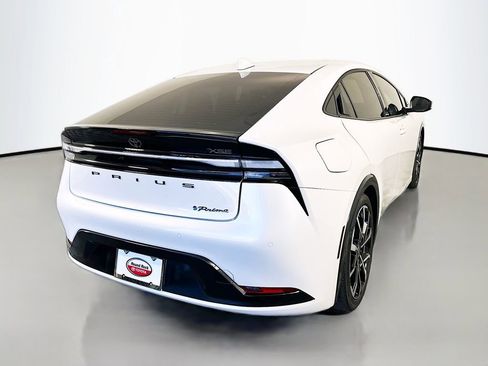 Used 2024 Toyota Prius Prime image 5