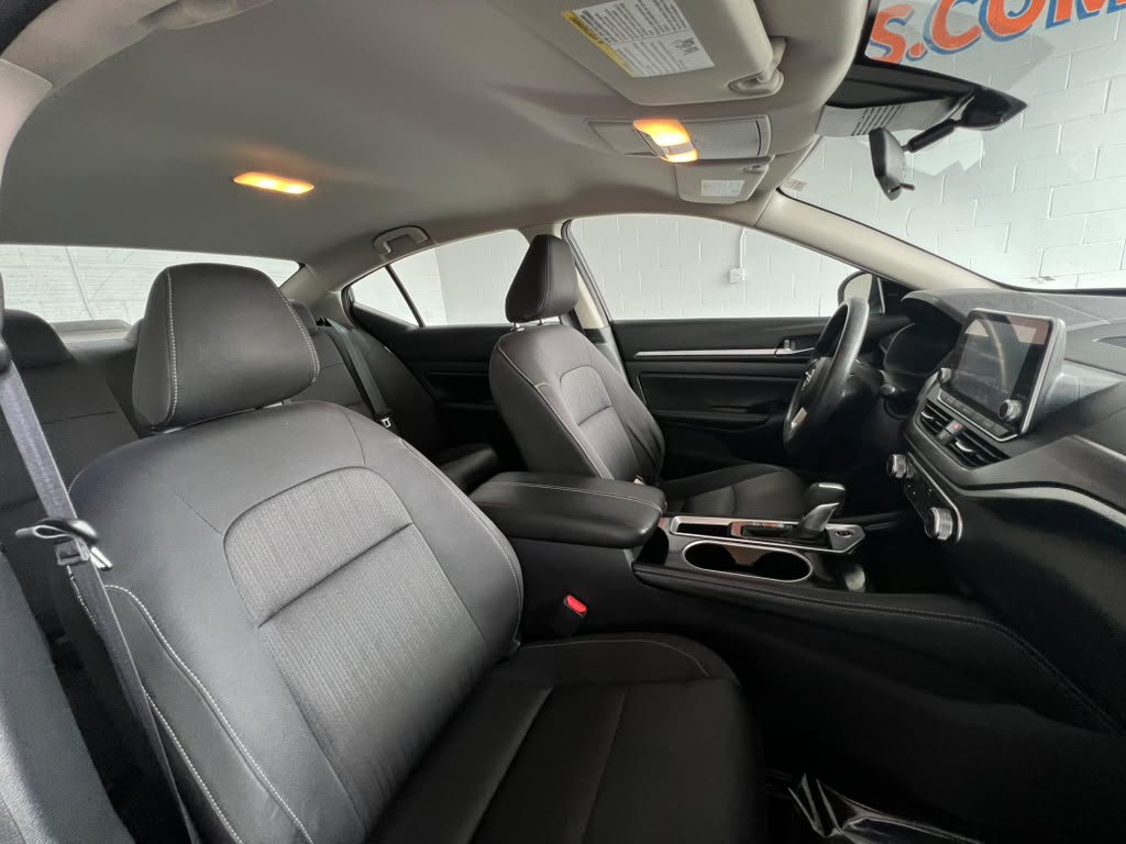 Used 2023 Nissan Altima 2.5 SV FWD image 21